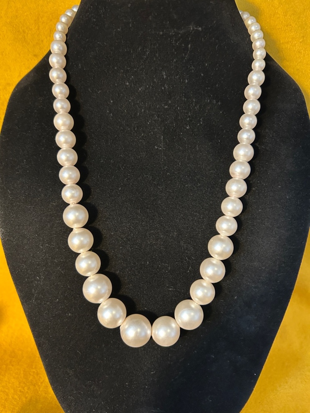 Bundle 3-$20 Vintage Graduated Faux Classic White Pearl Necklace